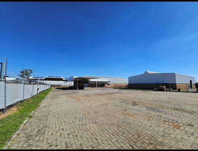 1,145M² WAREHOUSE TO LET IN HALFWAY HOUSE